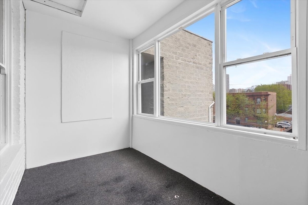 3751 N Clifton Avenue - Photo 14