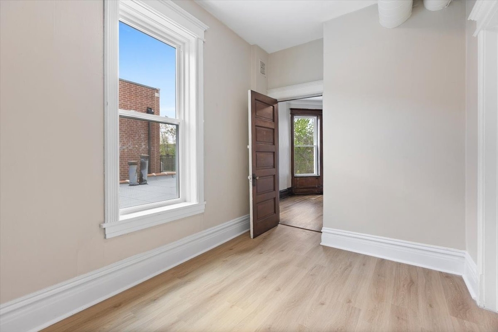 3751 N Clifton Avenue - Photo 10