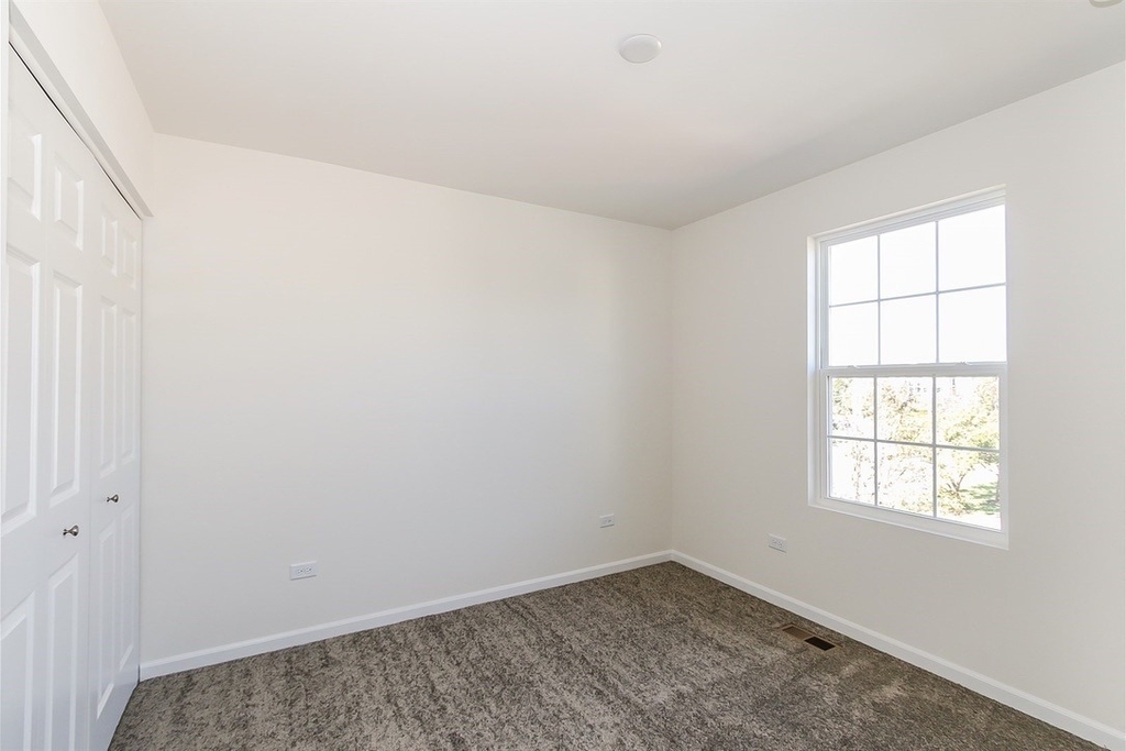 1923 Continental Avenue - Photo 12