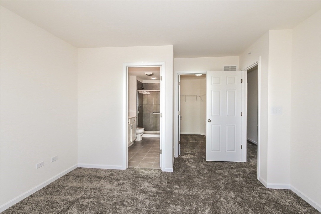 1923 Continental Avenue - Photo 8