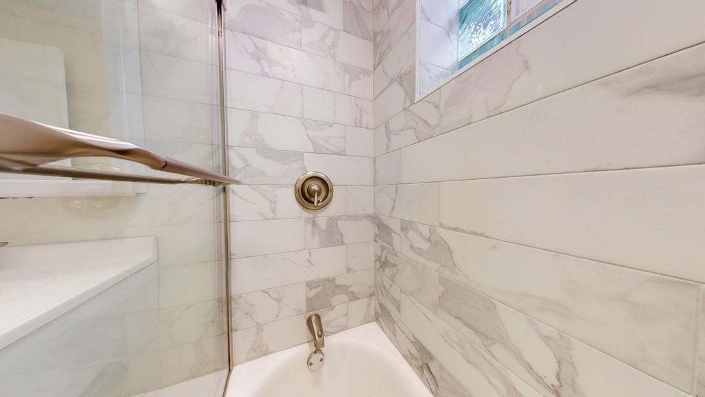 2402 N 76 Court - Photo 14
