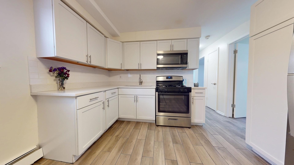 2402 N 76 Court - Photo 8