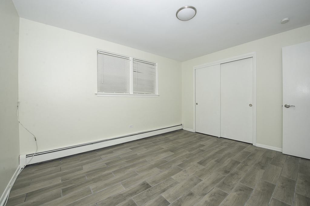 2402 N 76 Court - Photo 6
