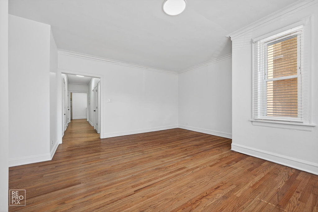 2154 W Arthur Avenue - Photo 4