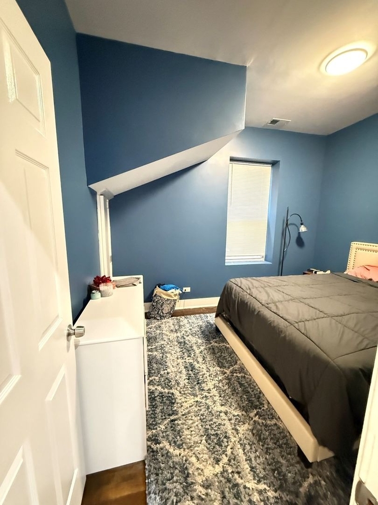 1019 N Ridgeway Avenue - Photo 12