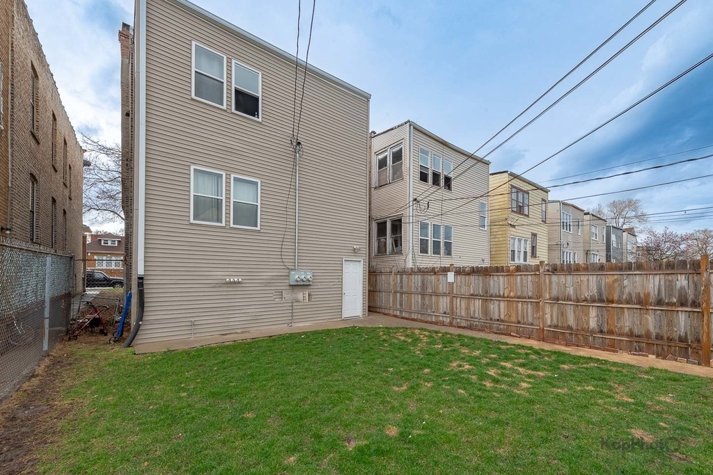 1019 N Ridgeway Avenue - Photo 19