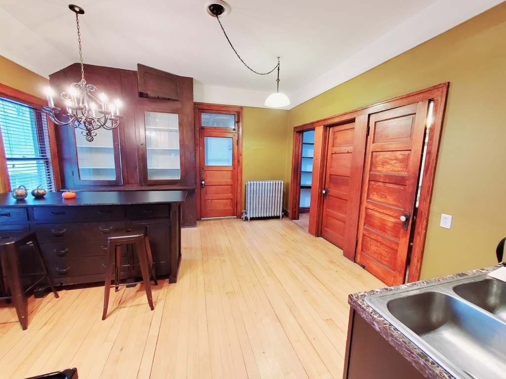 2334 N Campbell Avenue - Photo 5