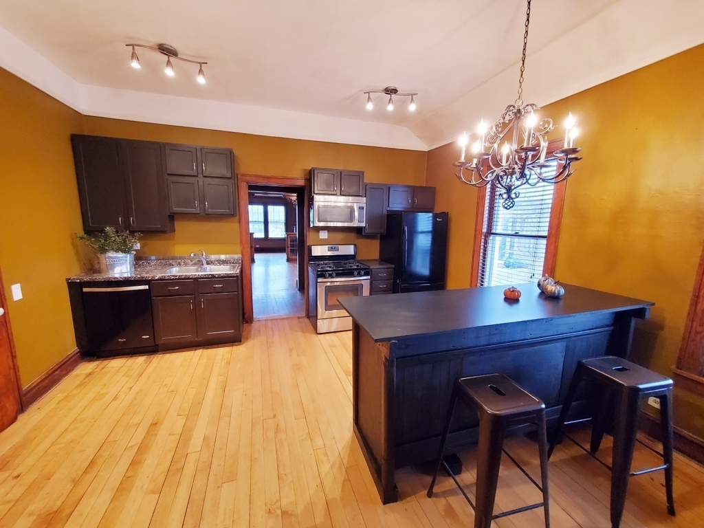 2334 N Campbell Avenue - Photo 9