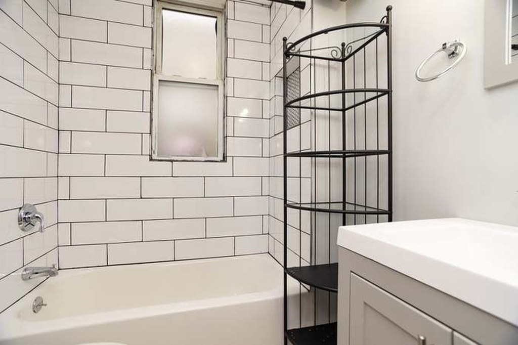 2657 N Ridgeway Avenue - Photo 9