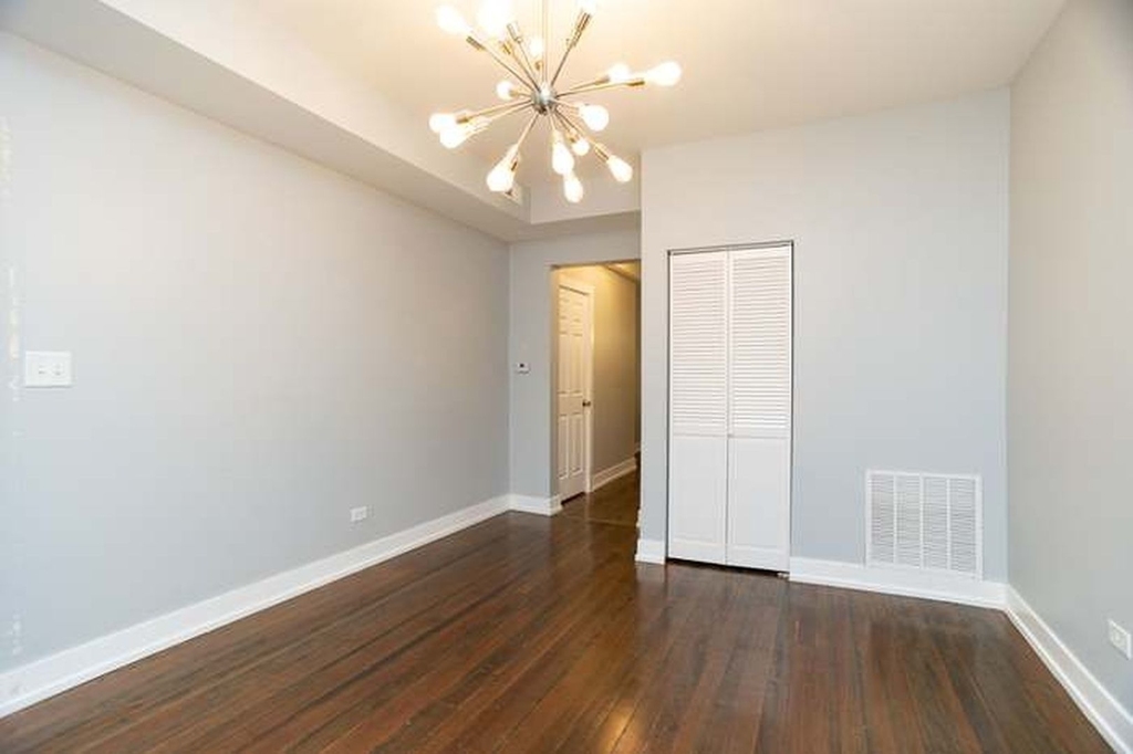 2657 N Ridgeway Avenue - Photo 6