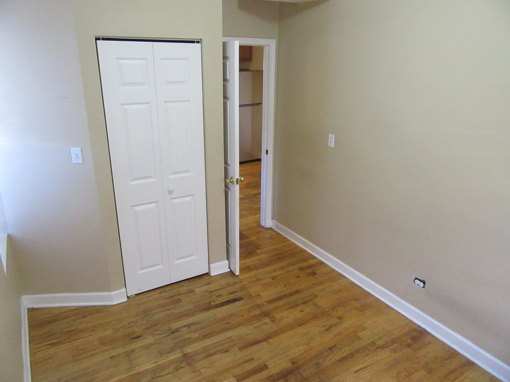 2251 W Rosemont Avenue - Photo 13