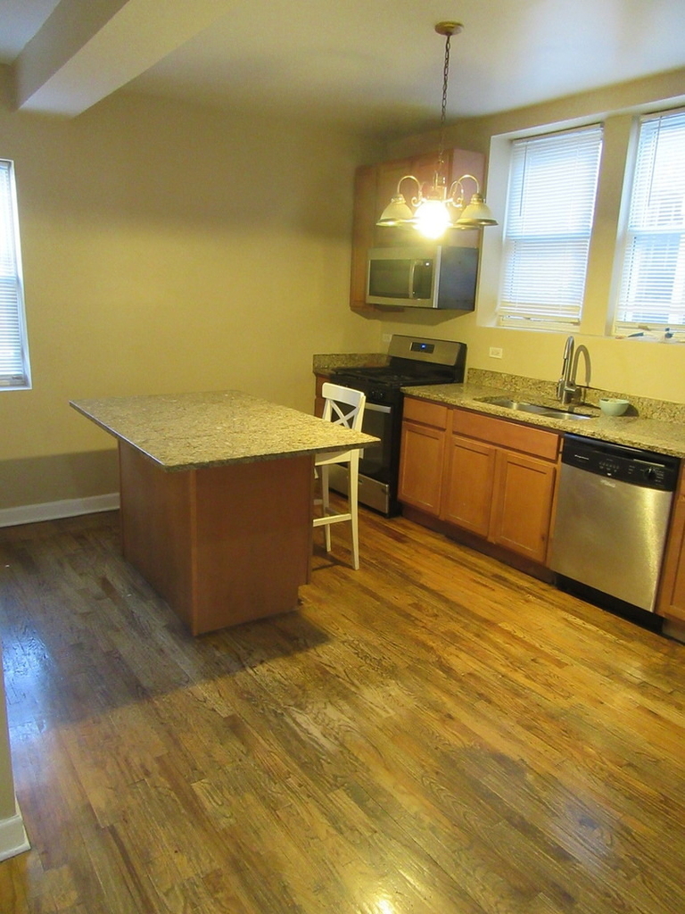2251 W Rosemont Avenue - Photo 5