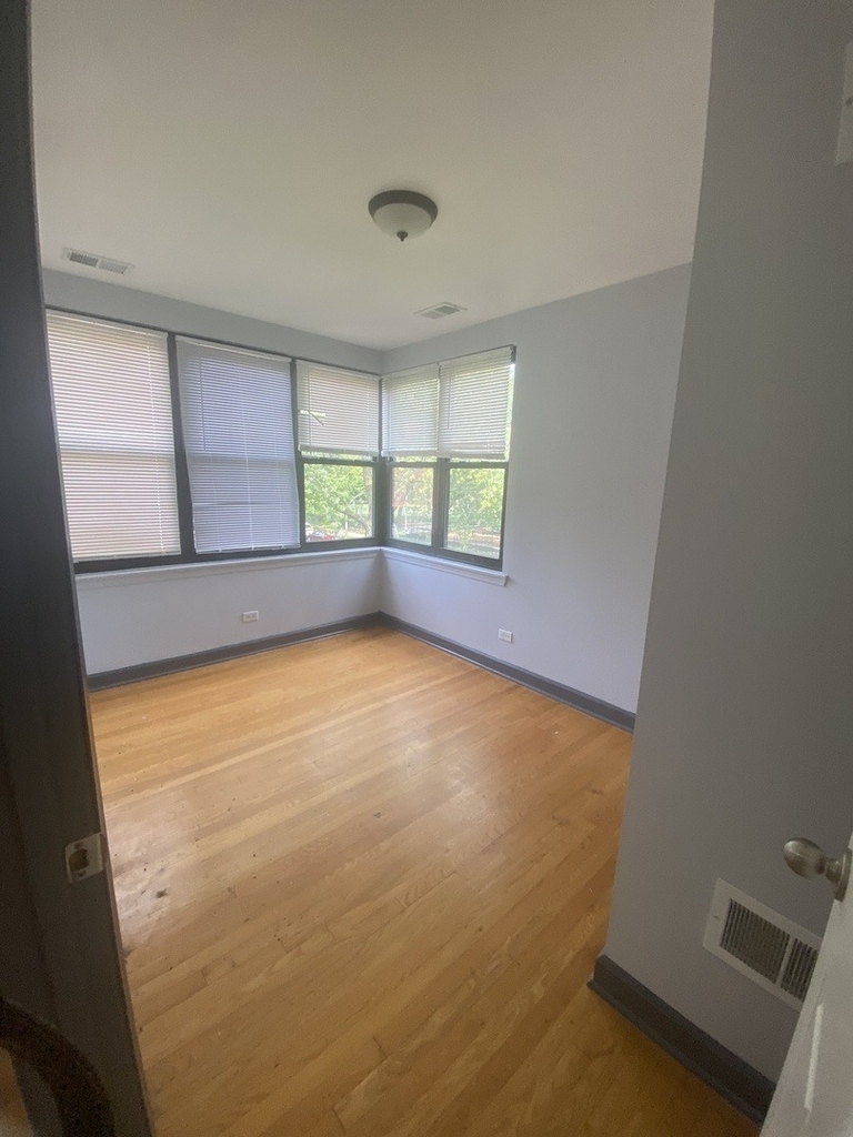 7320 N Winchester Avenue - Photo 7