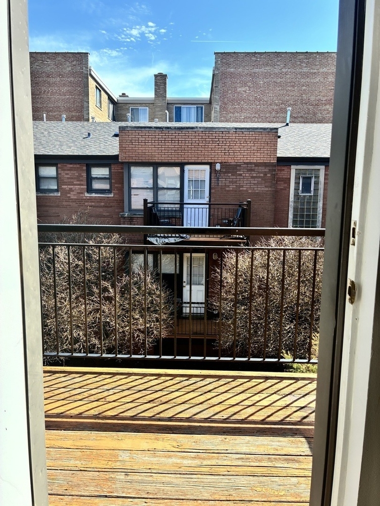7320 N Winchester Avenue - Photo 9
