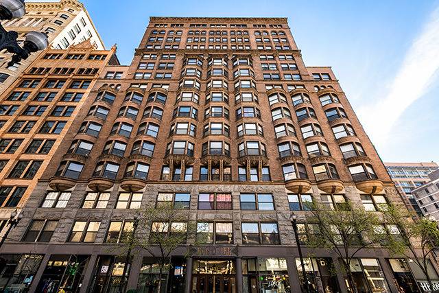 431 S Dearborn Street - Photo 0