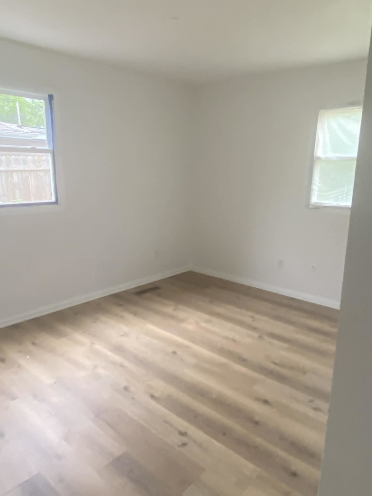 212 Romayne Avenue - Photo 3