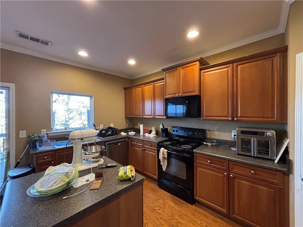 1161 Liberty Parkway Nw - Photo 5