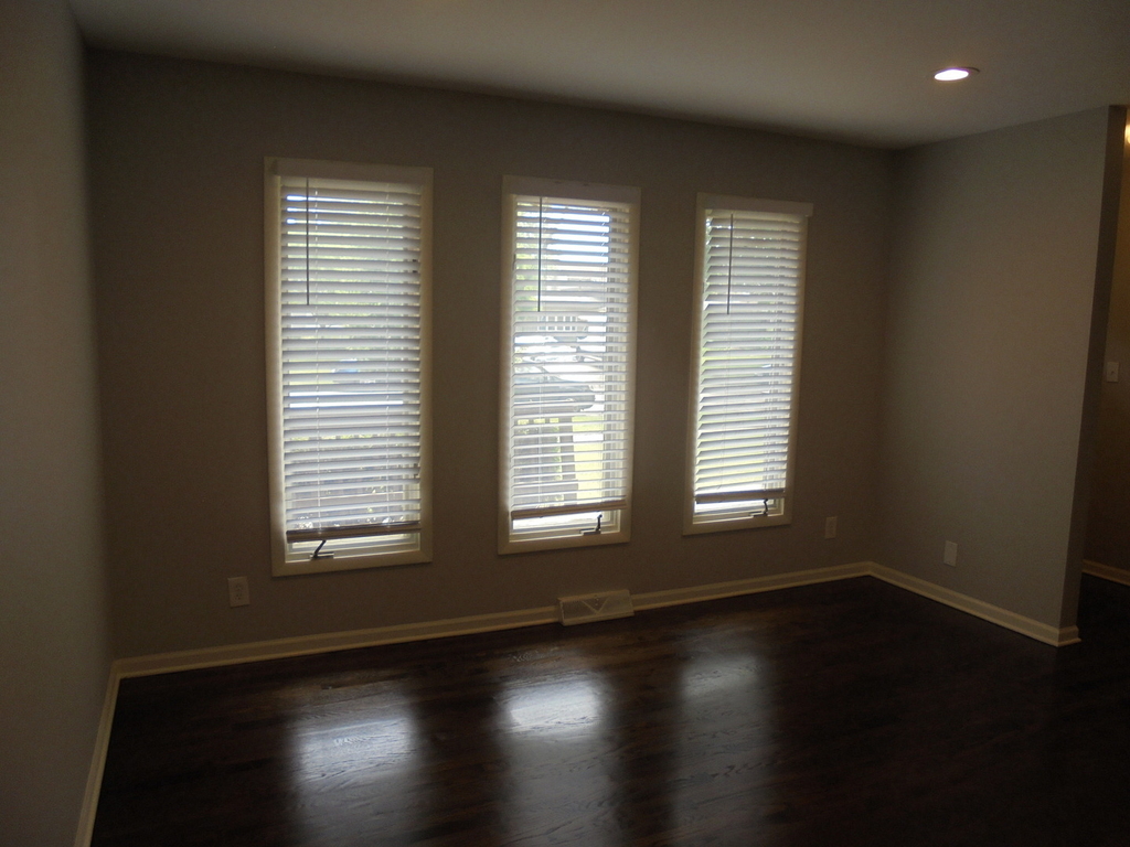 1130 Laurel Drive - Photo 4