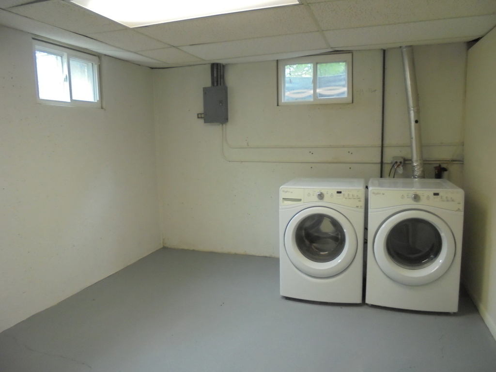1130 Laurel Drive - Photo 29