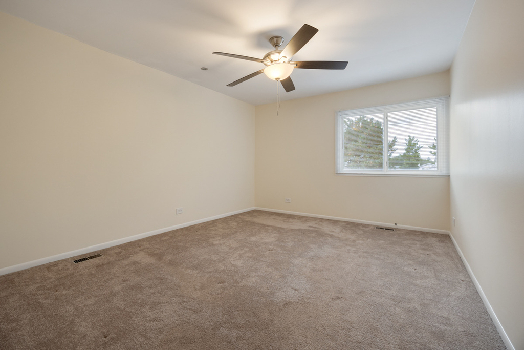 1525 Columbia Court - Photo 14