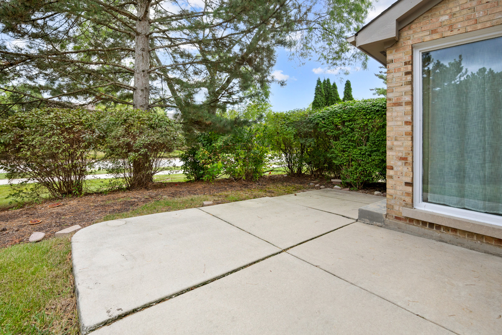 1525 Columbia Court - Photo 25