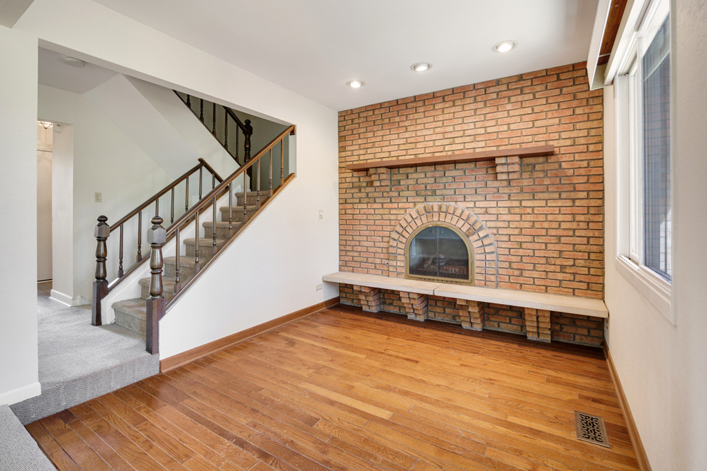1525 Columbia Court - Photo 10