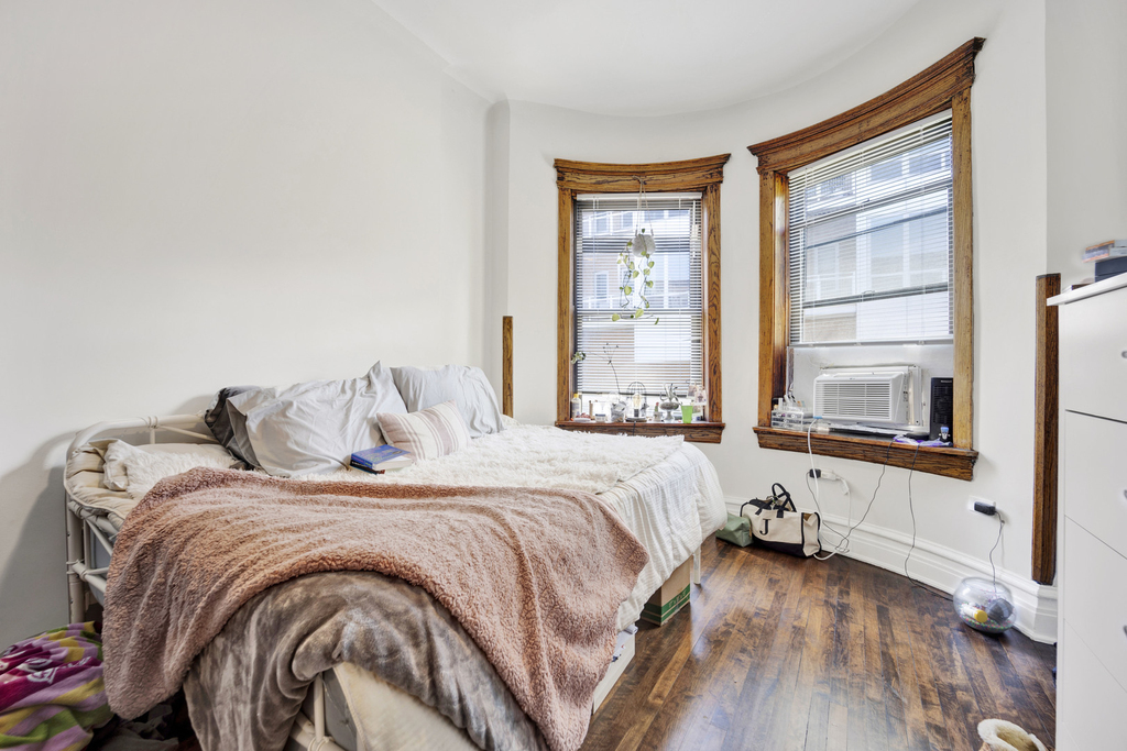 3932 N Sheridan Road - Photo 2