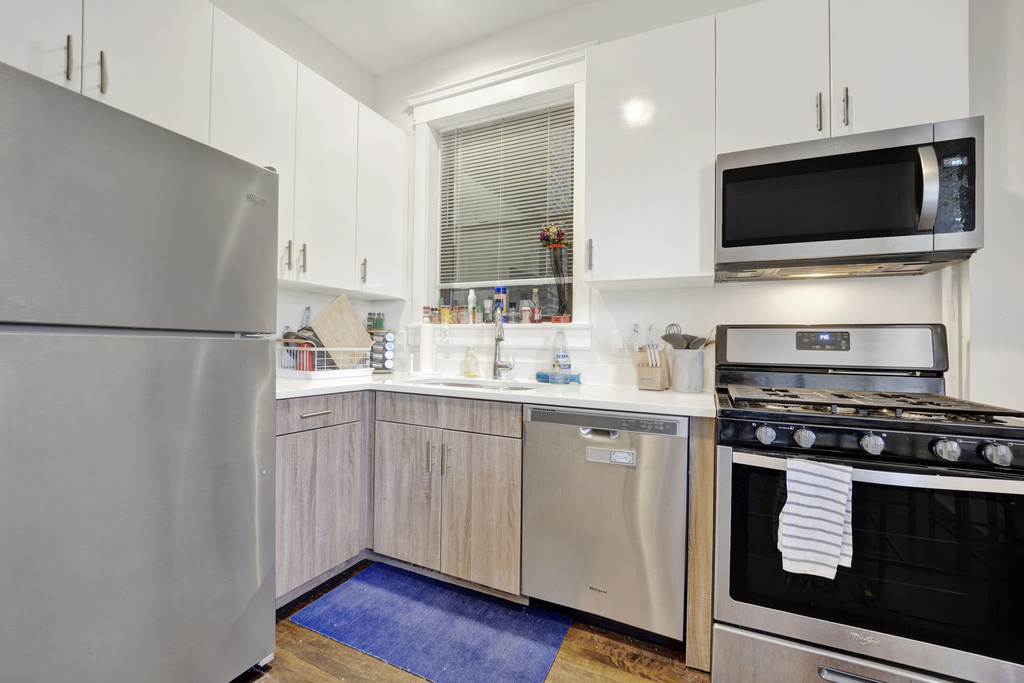 1010 W Dakin Street - Photo 3