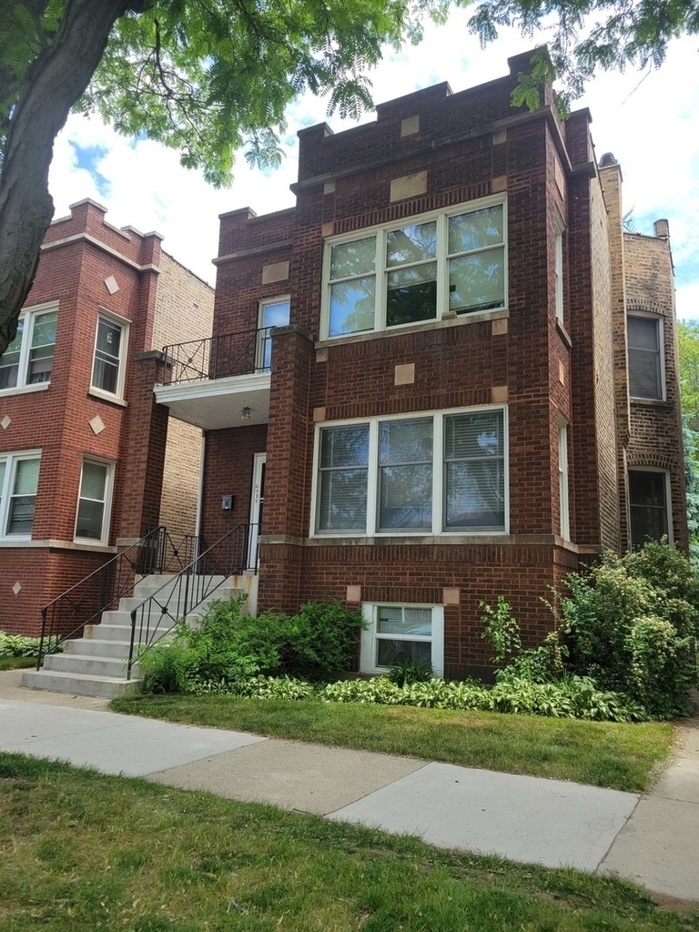 6939 N Hamilton Avenue - Photo 0