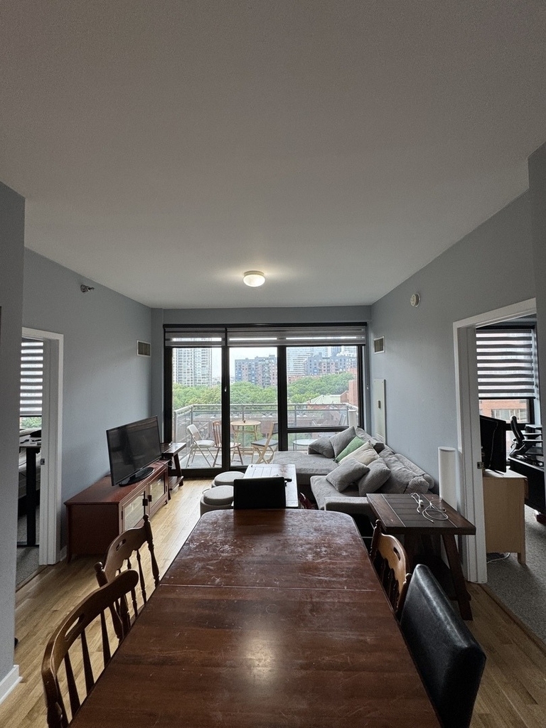 1 E 8th Street - Photo 5