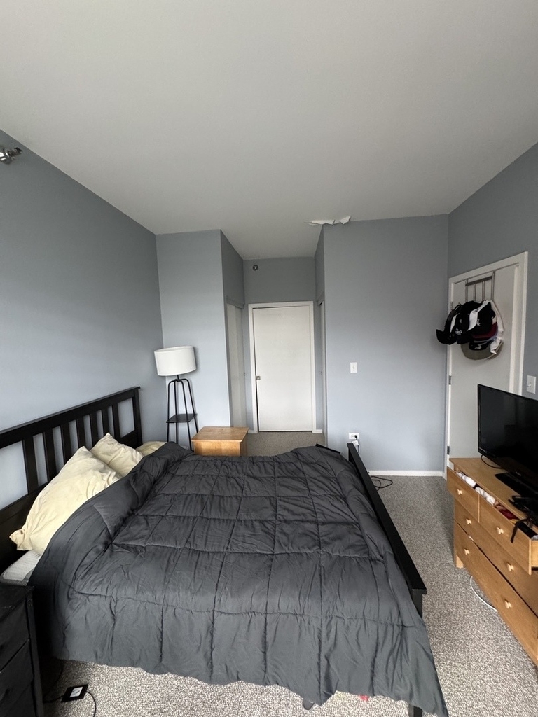 1 E 8th Street - Photo 19