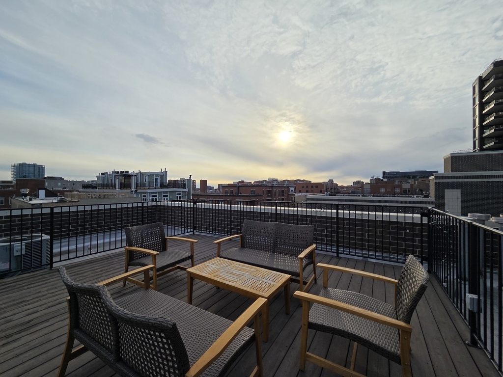 22 N Aberdeen Street - Photo 16