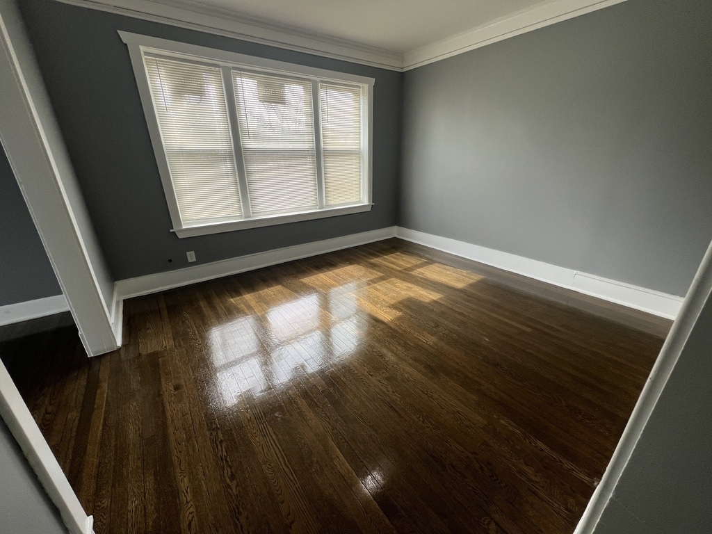 840 W 66th Street - Photo 1