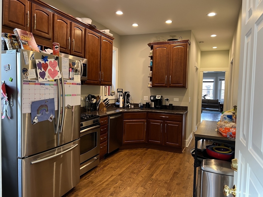 3625 N Hermitage Avenue - Photo 11