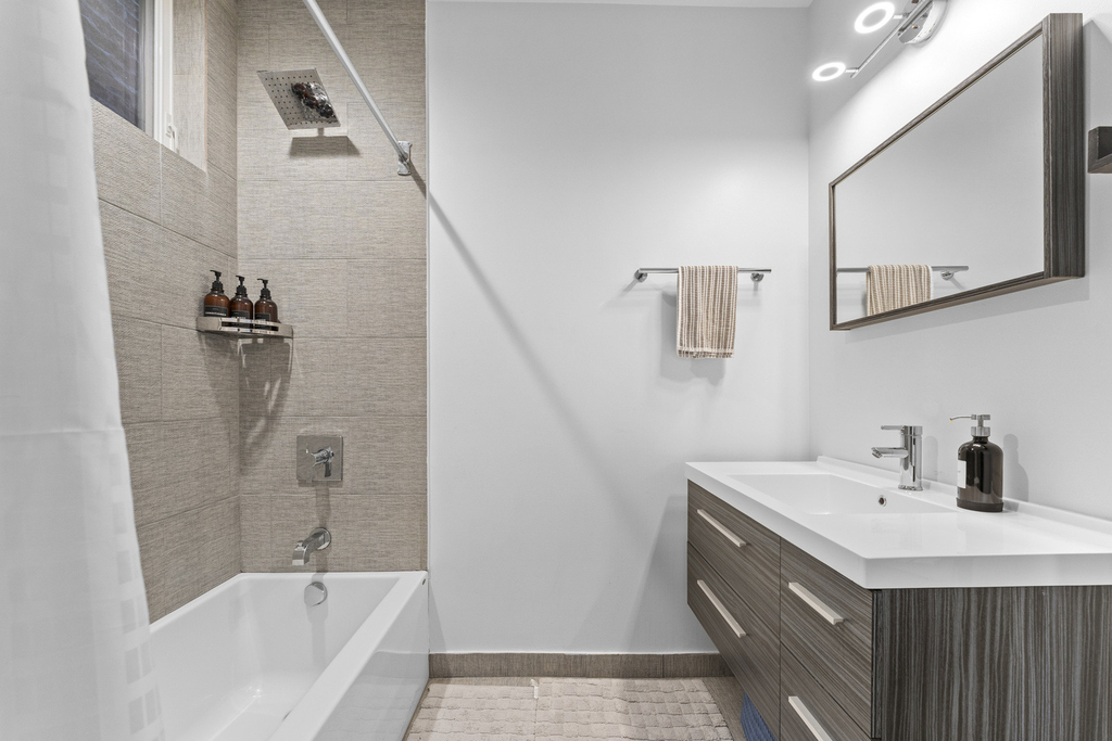 2437 W Jackson Boulevard - Photo 20