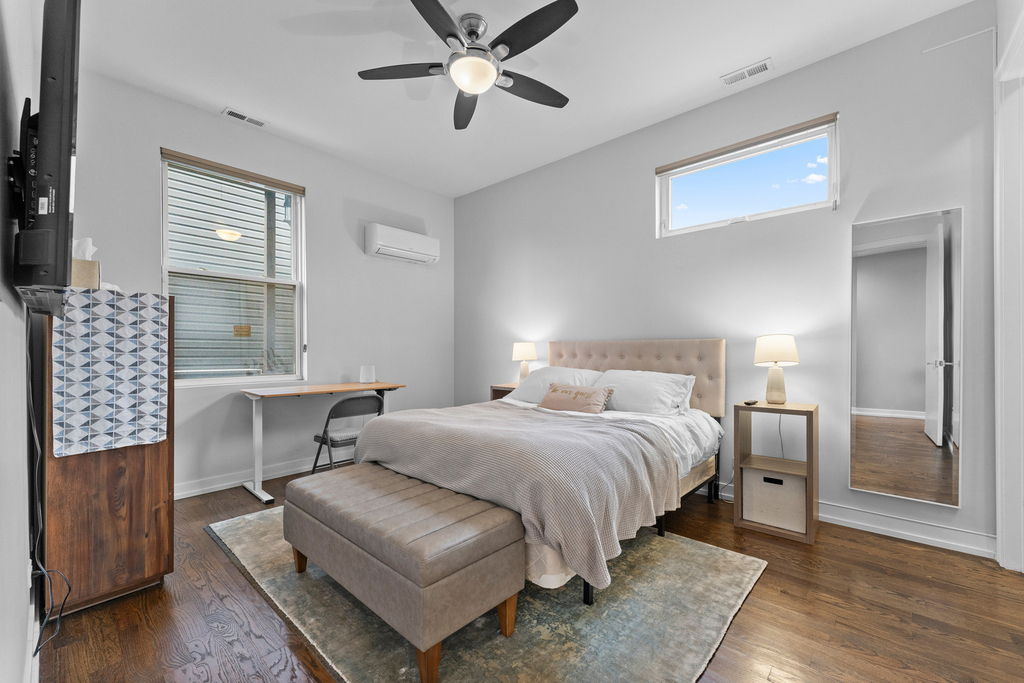 2437 W Jackson Boulevard - Photo 4