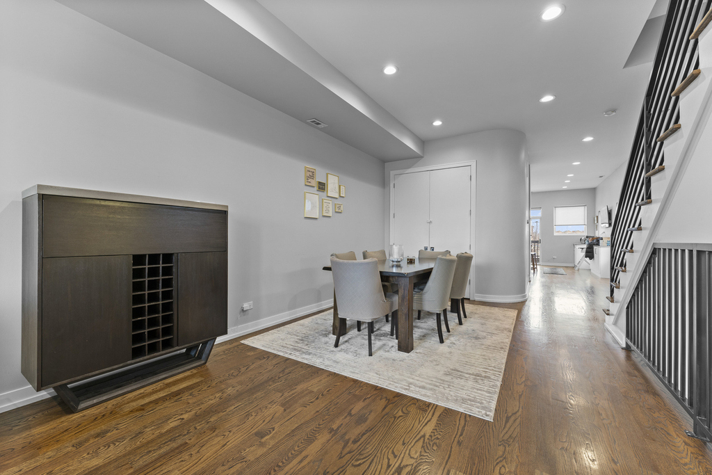 2437 W Jackson Boulevard - Photo 9