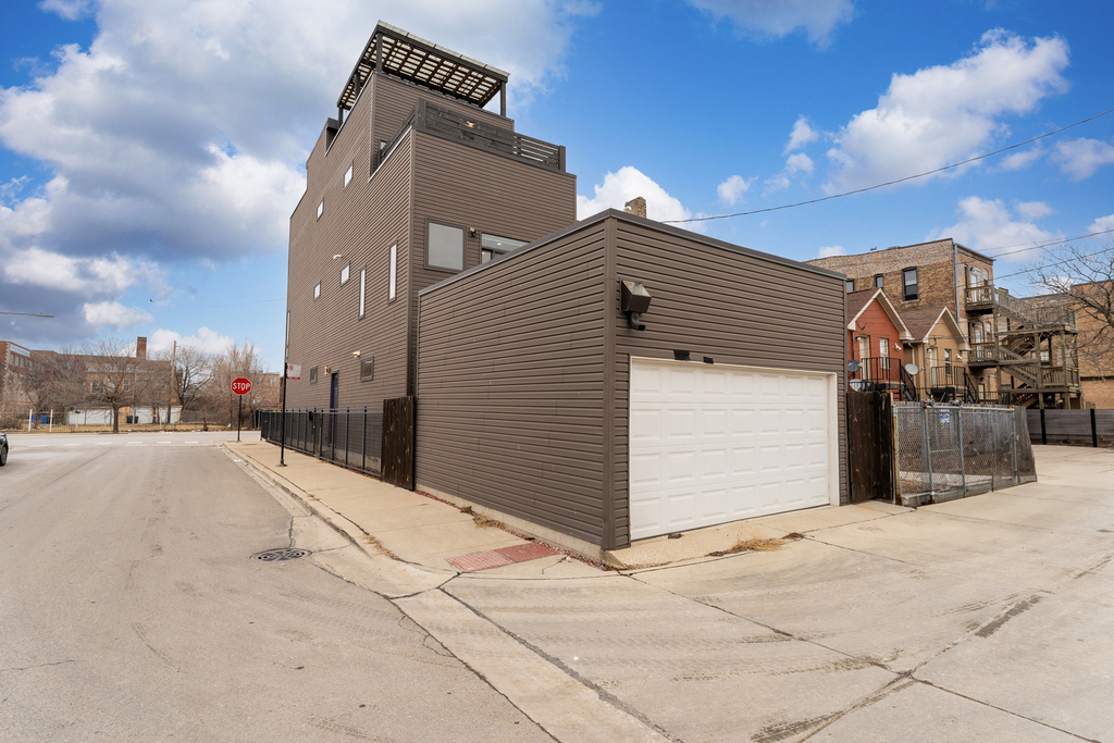 2437 W Jackson Boulevard - Photo 28