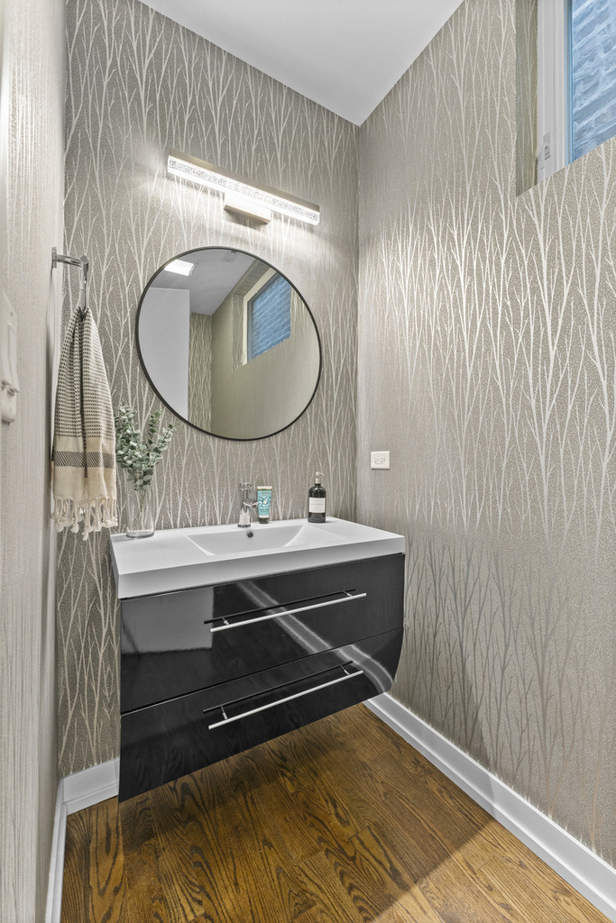 2437 W Jackson Boulevard - Photo 10