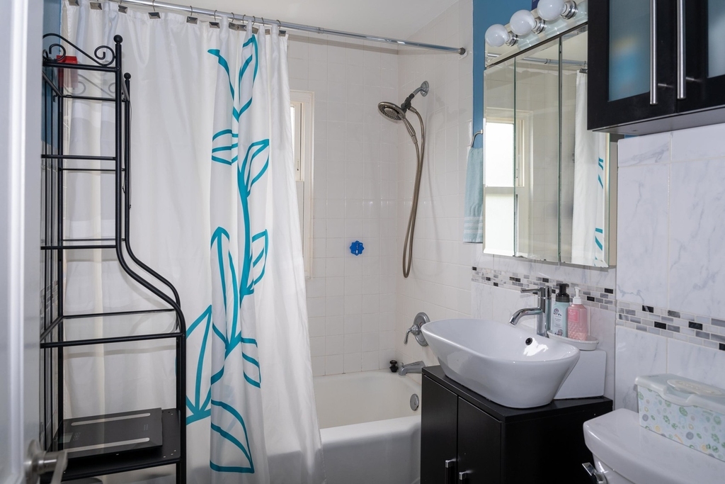 9019 Lincoln Avenue - Photo 9