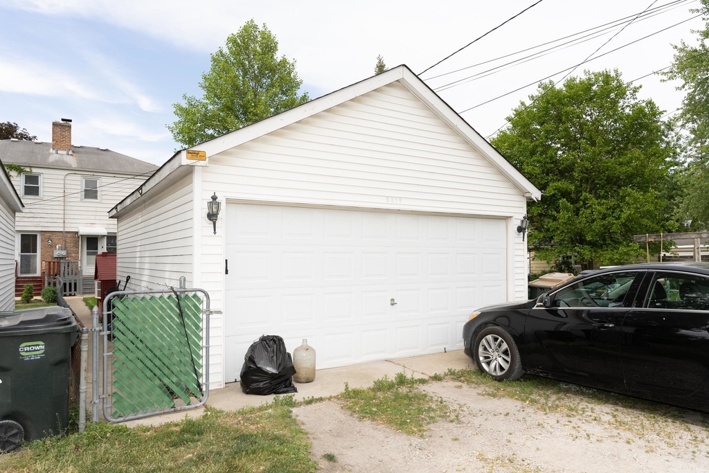 9019 Lincoln Avenue - Photo 12
