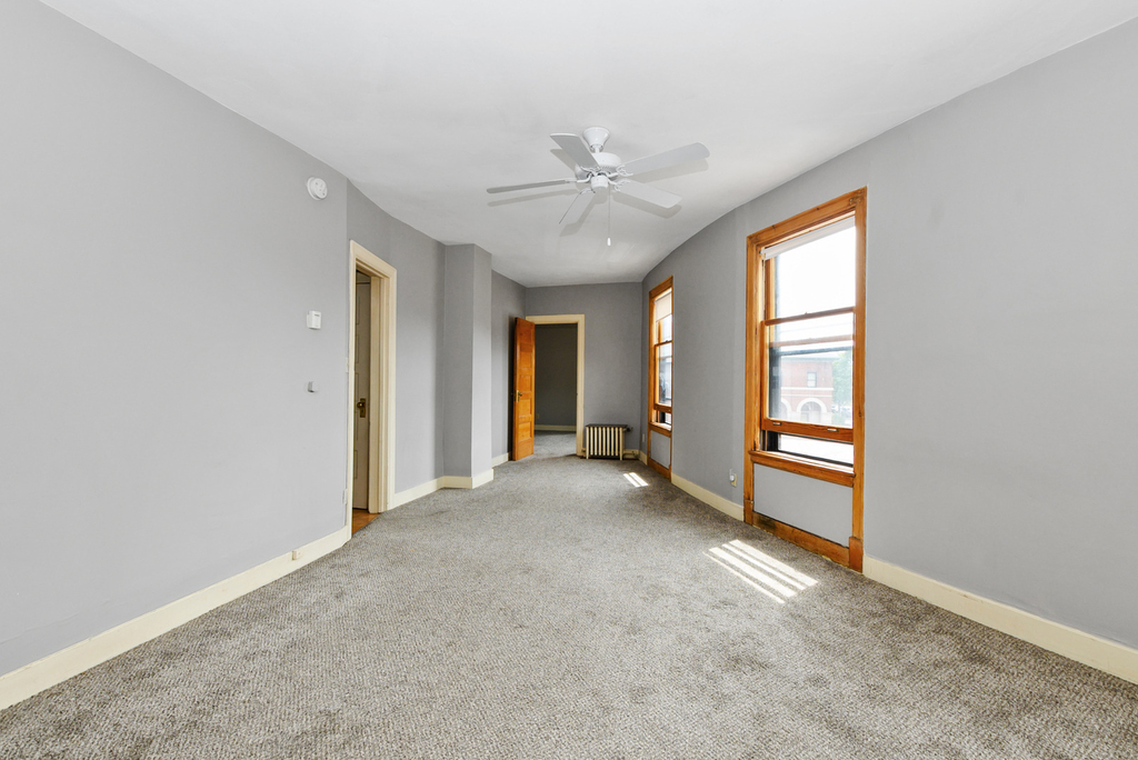 620 E 112th Street - Photo 6
