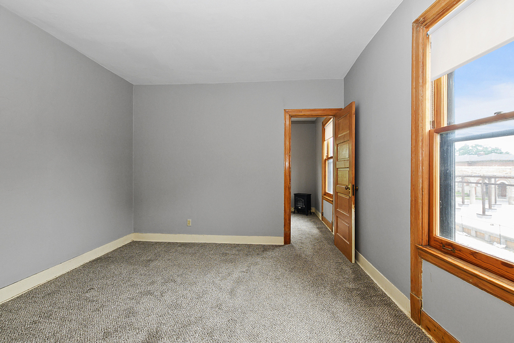 620 E 112th Street - Photo 10