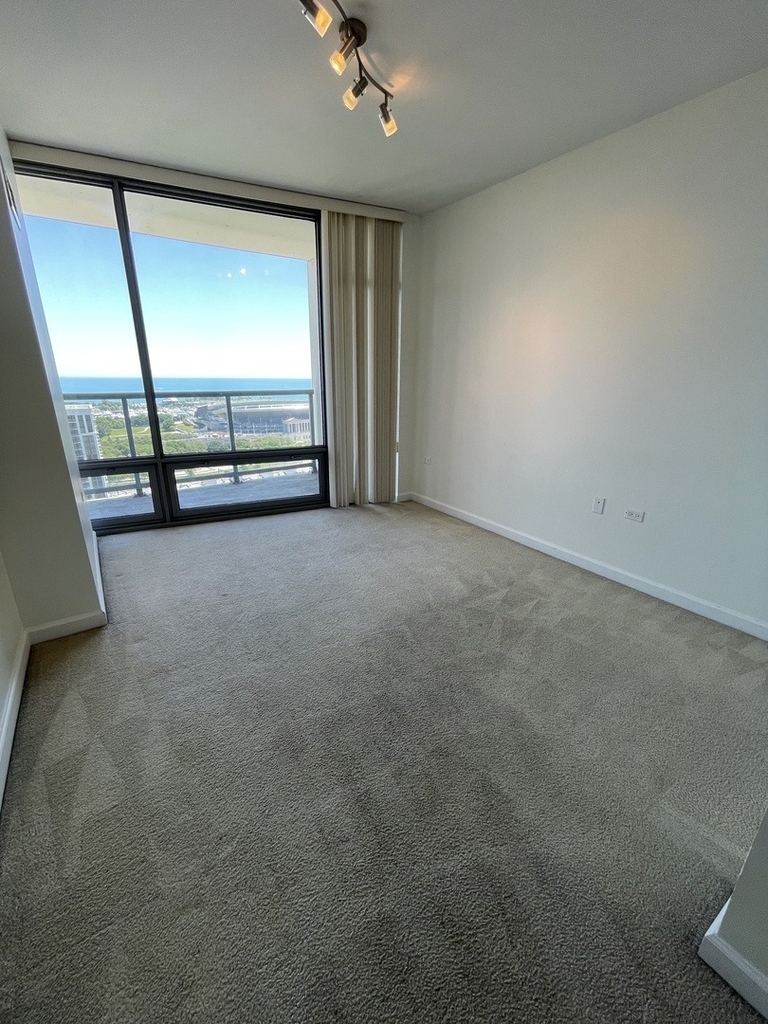 100 E 14th Street - Photo 20