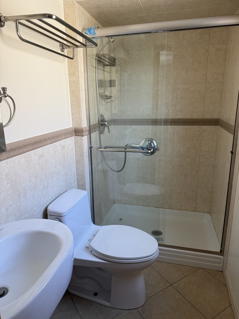 8841 N Chester Avenue - Photo 8