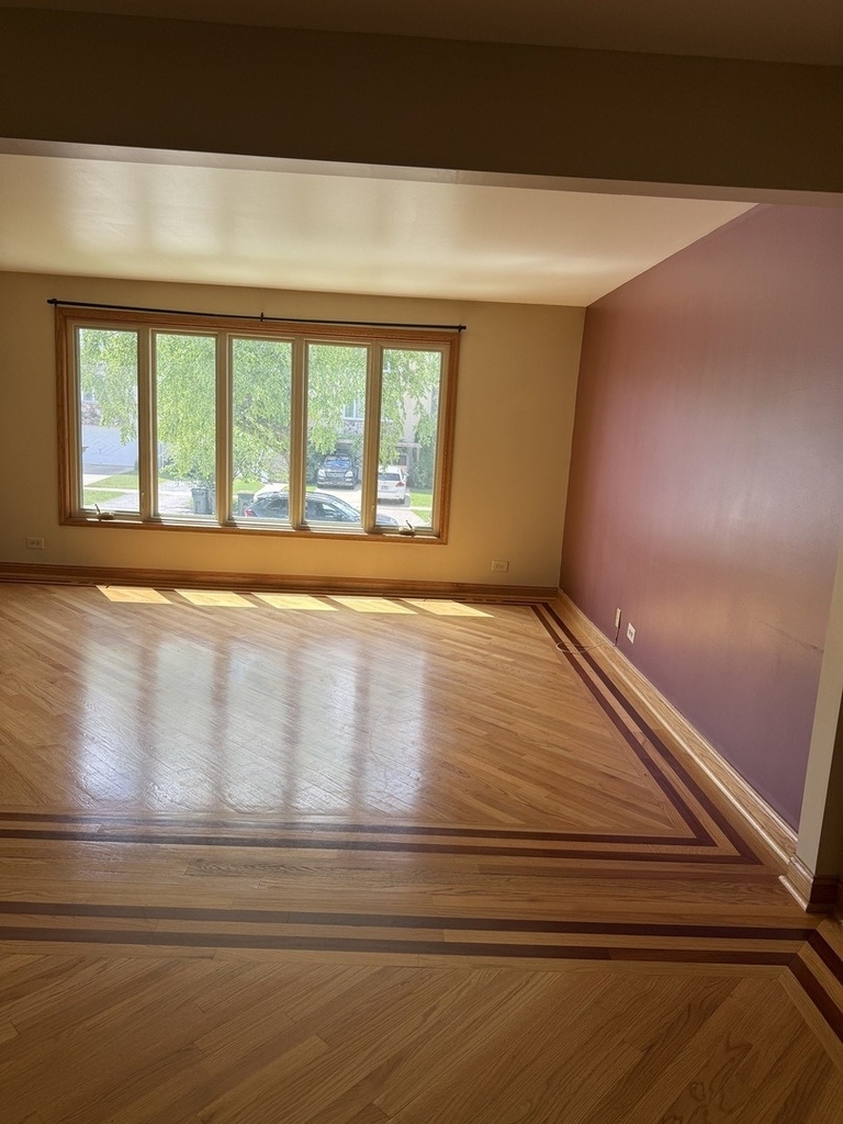 8841 N Chester Avenue - Photo 3
