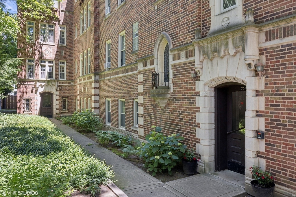 70 Pine Avenue - Photo 2