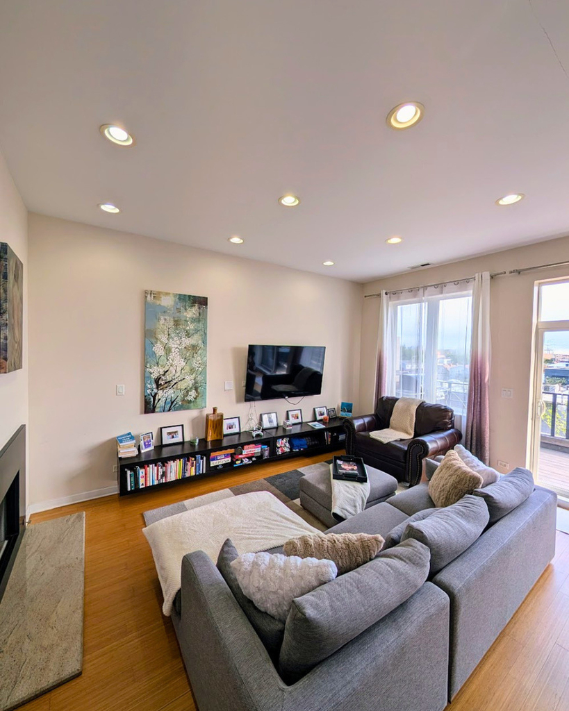 2642 W Chicago Avenue - Photo 1