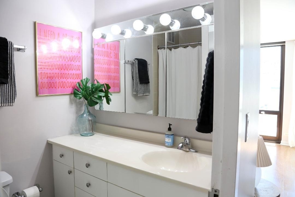 1 E Scott Street - Photo 8