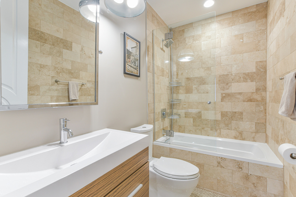 2223 W Wabansia Avenue - Photo 17